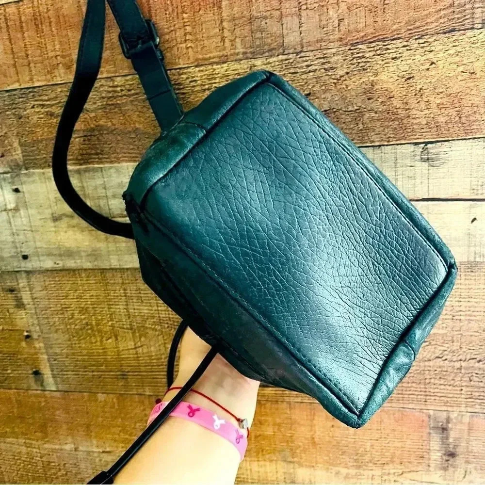 L.A.M.B. Gwen Stefani Rare Leather Drawstring Bucket Crossbody Bag - Picture 7 of 11